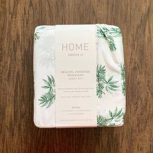 Forever 21 Benzoyl Peroxide Resistant Queen size sheet set